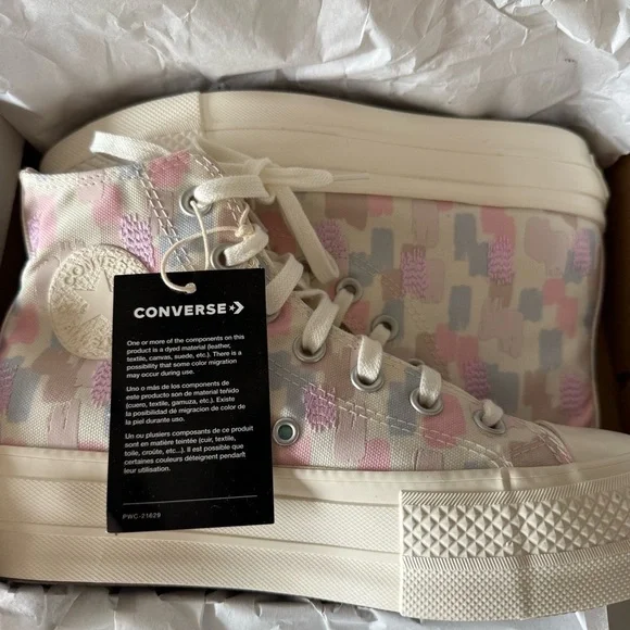 NIB Converse Chuck Taylor All Star Lift printed Sneakers in Artic Size: 6